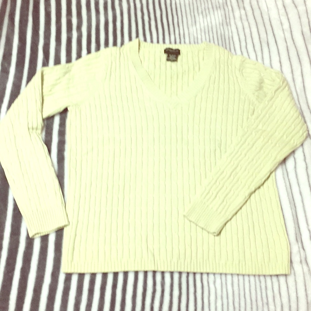 Eddie Bauer light lime cable v- neck sweater sz M
